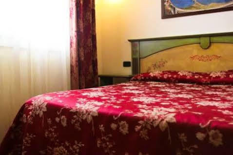 Hotel All'Antico Guerriero Cadoneghe Bagian luar foto